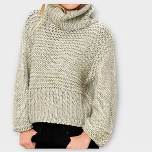 LUSH Chunky Knit Turtleneck Sweater in Brown Women’s Size M
